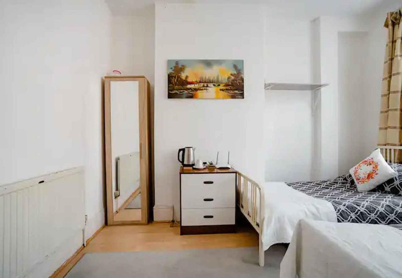 Homestay Near Tottenham Hotspur Stadium Londra Dış mekan fotoğraf